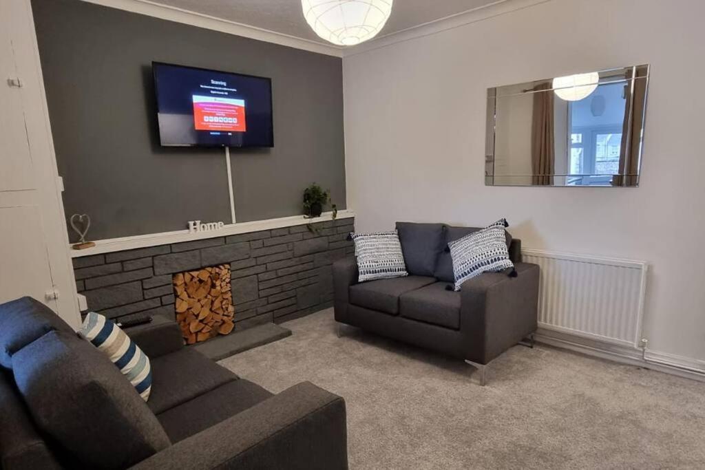 Holiday home Bright And Modern 4 Bed House- Tv In Every Port Talbot